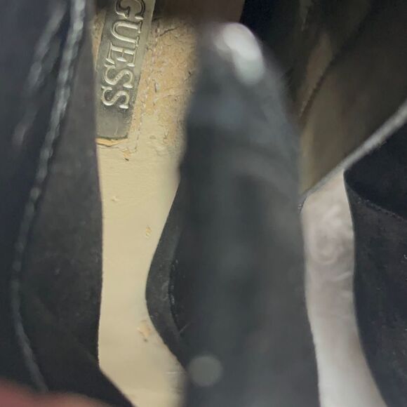 Guess Aziz black suede fringe ankle boots peep toe gold tone accent SZ9.5 - Picture 8 of 10